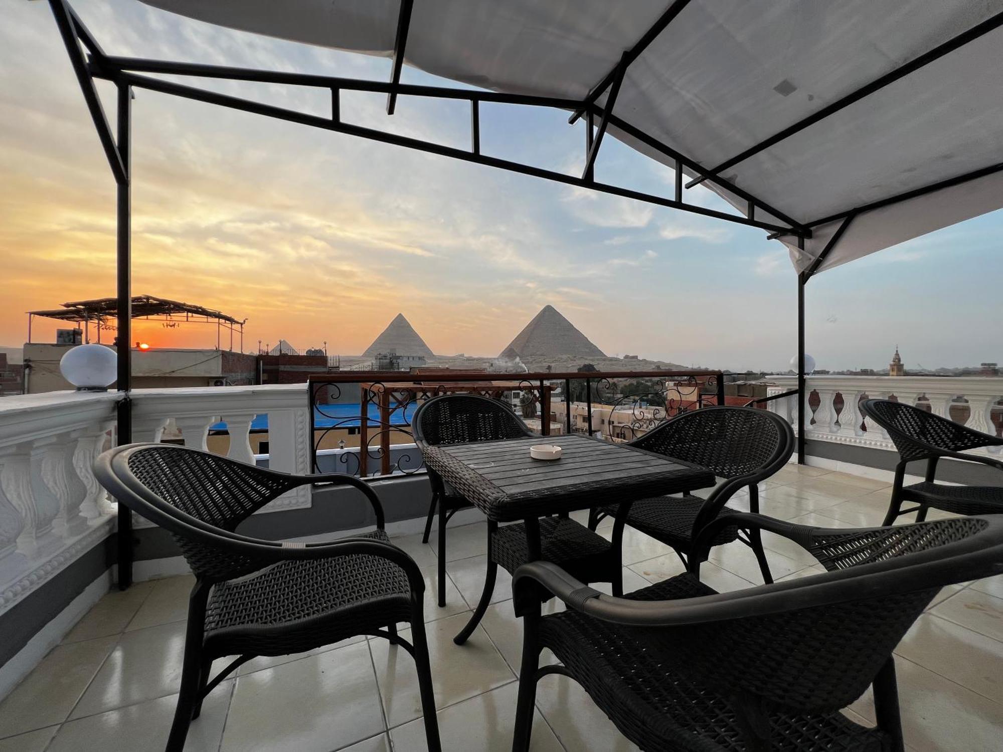 Pyramids Gate Hotel Kafret el-Gabal エクステリア 写真
