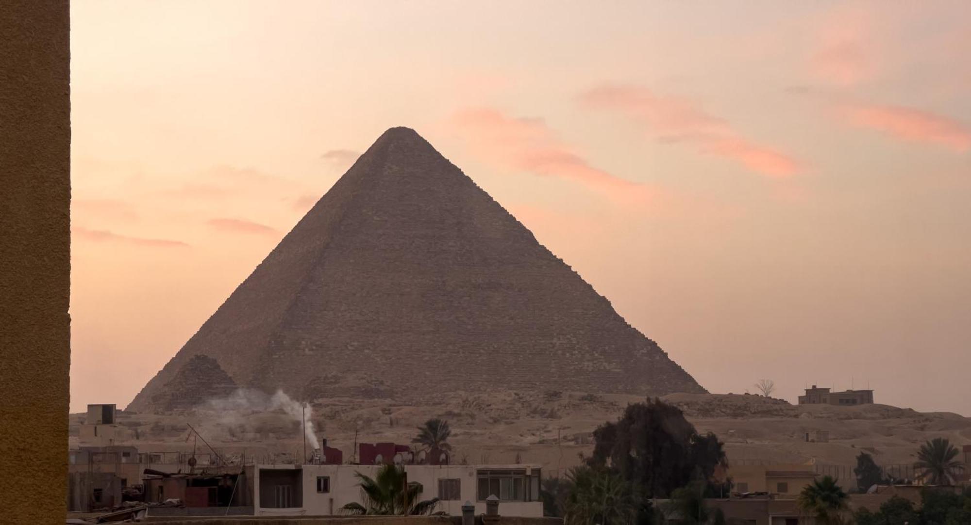 Pyramids Gate Hotel Kafret el-Gabal エクステリア 写真