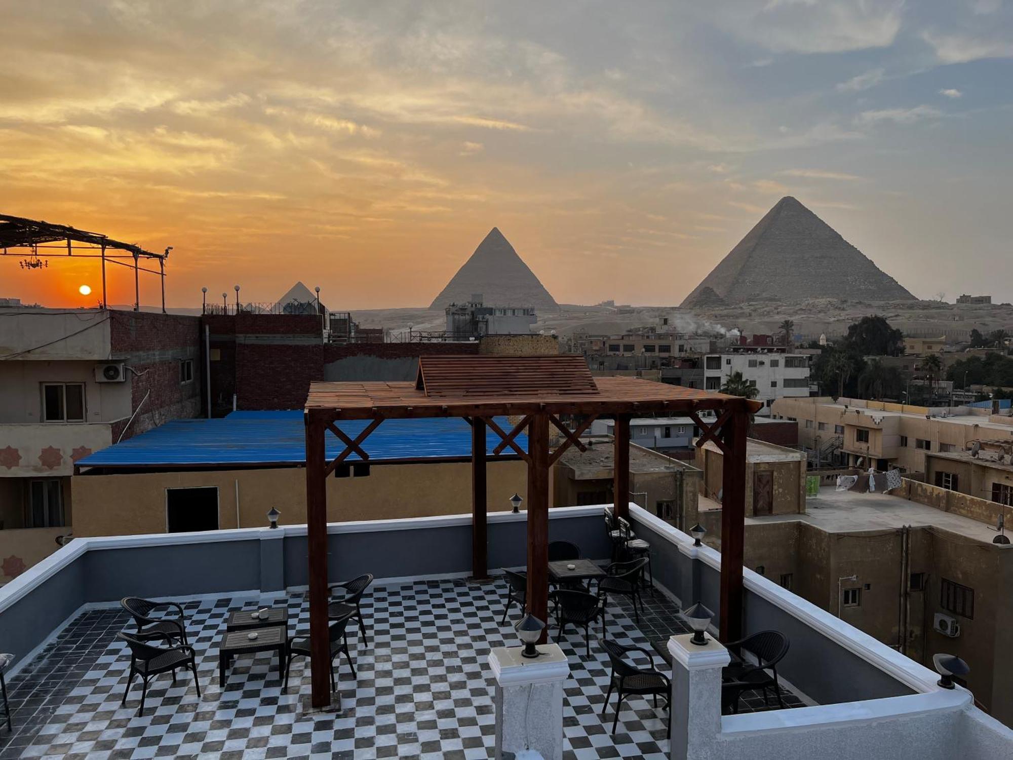 Pyramids Gate Hotel Kafret el-Gabal エクステリア 写真