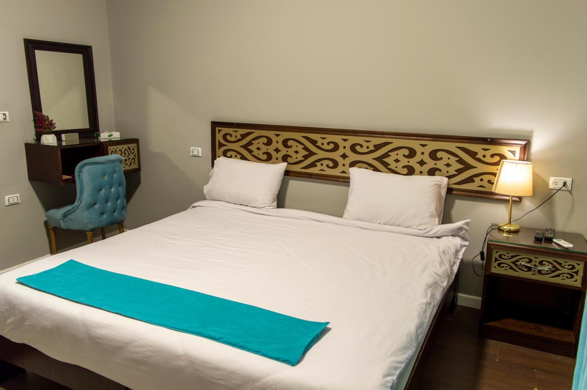 Pyramids Gate Hotel Kafret el-Gabal エクステリア 写真